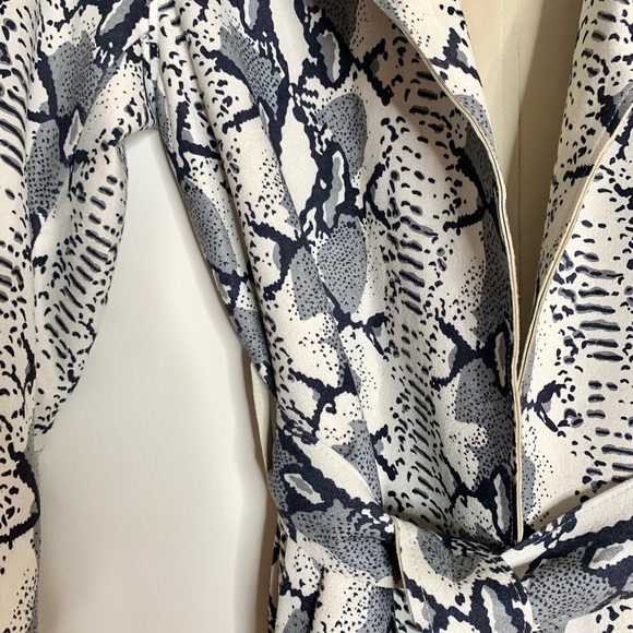 Love Token Snake Print Trench Jacket NWT - Picture 6 of 7